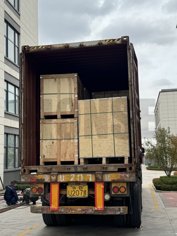 LIONSE - Operasi Pengiriman Harian