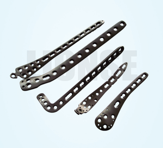 Mengapa komponen paduan titanium lebih disukai untuk implan medis?