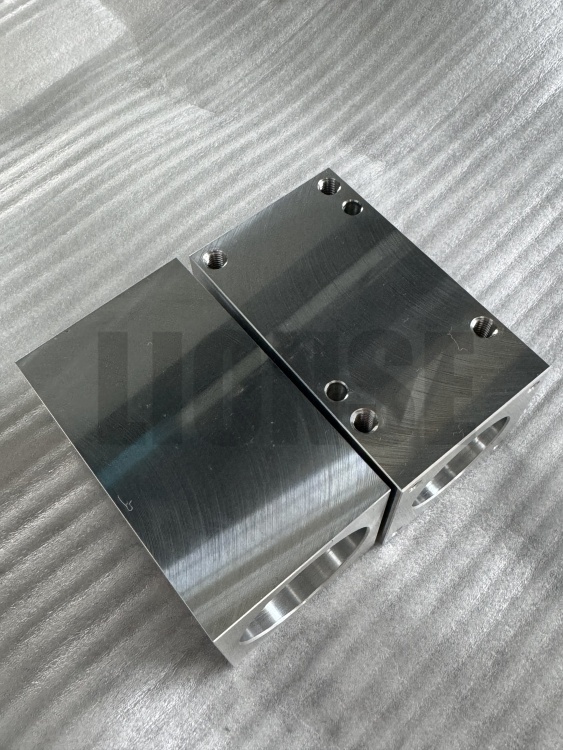 Mengapa peralatan dan suku cadang mesin pengolah aluminium lebih disukai?